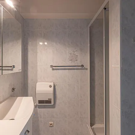 Zeedijk Aan De Pier Blankenberge