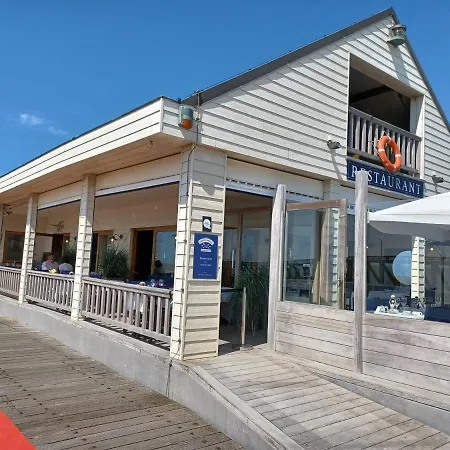 Zeedijk Aan De Pier